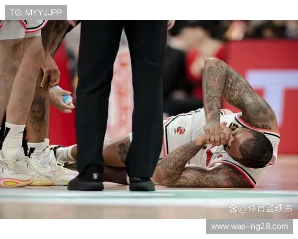 粤晋大战耗时近三小时罚球79次 裁判掌控不力导致场面失控